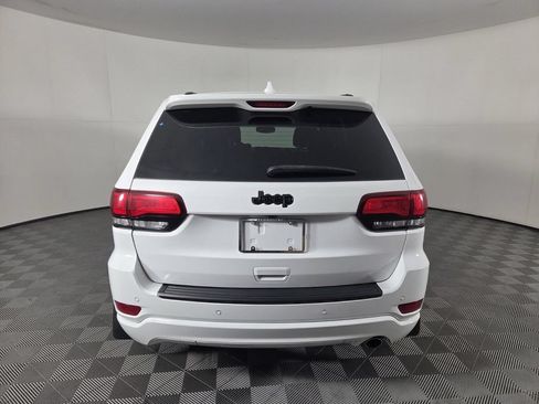 Used 2019 Jeep Grand Cherokee Altitude RWD image 7
