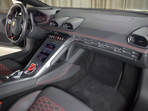 Used 2023 Lamborghini Huracan EVO image 22