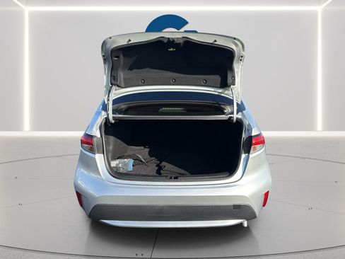 Used 2022 Toyota Corolla LE FWD image 16
