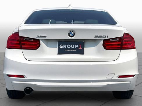 Used 2015 BMW 320i xDrive Sedan AWD/4WD image 4