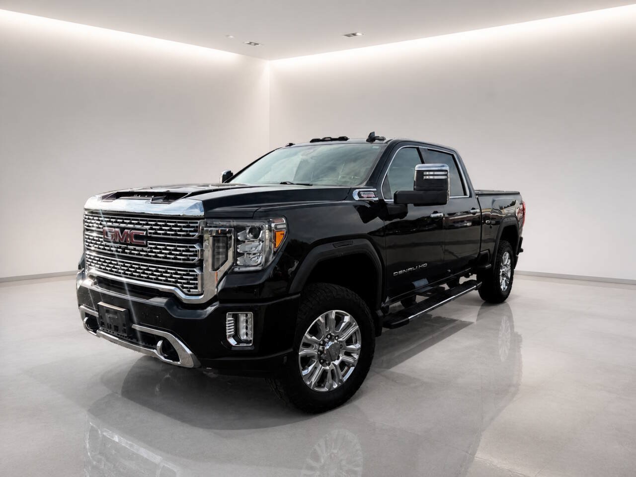 Used 2020 GMC Sierra 2500 Denali w/ Denali Ultimate Package AWD/4WD image 2