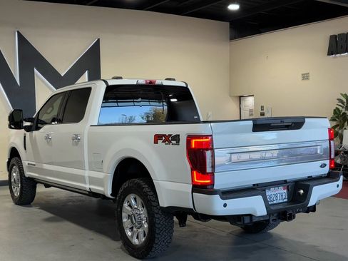 Used 2022 Ford F250 Platinum image 7