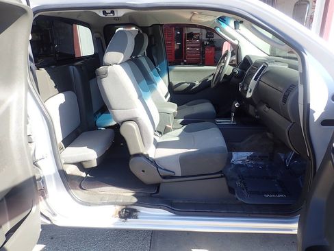 Used 2011 Suzuki Equator Sport AWD/4WD image 23