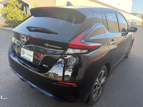 Used 2020 Nissan Leaf SV w/ SV Technology Package FWD image 8