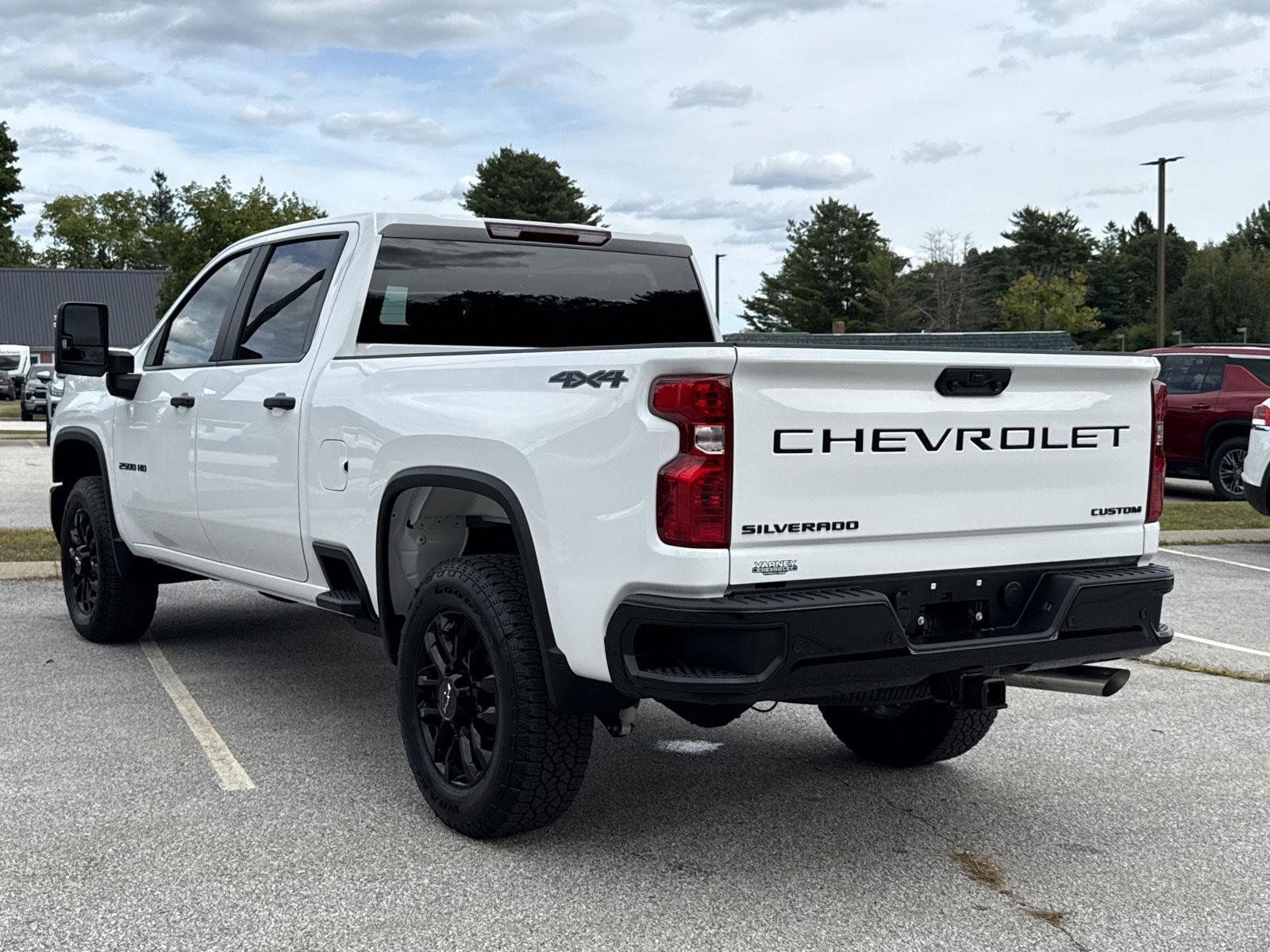 New 2026 Chevrolet Silverado 2500 Custom w/ Custom Value Package AWD/4WD image 15