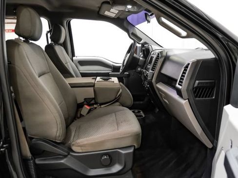Used 2016 Ford F150 XLT AWD/4WD image 31