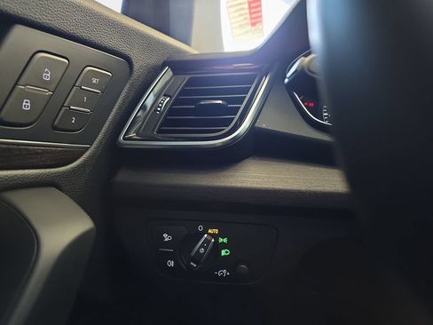 Used 2022 Audi Q5 2.0T Premium AWD/4WD image 28