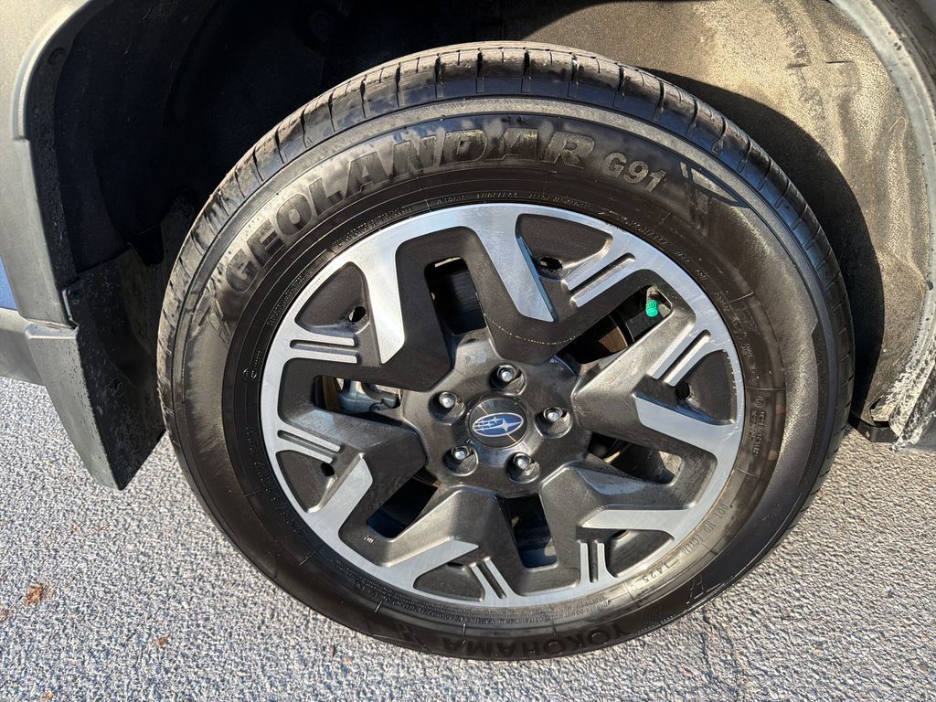 Certified 2025 Subaru Forester AWD/4WD image 16