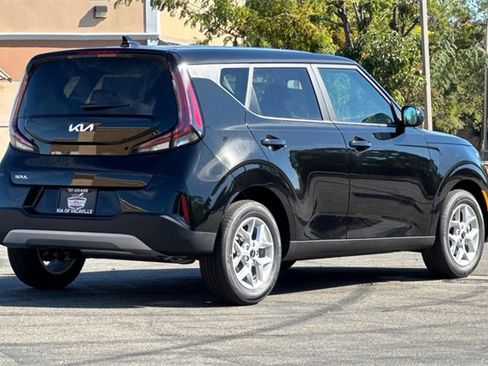 New 2025 Kia Soul LX image 5