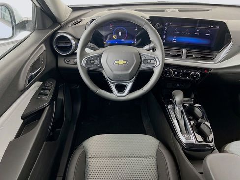 New 2026 Chevrolet Trax LT image 21