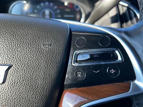 Used 2017 Cadillac Escalade ESV Luxury image 28