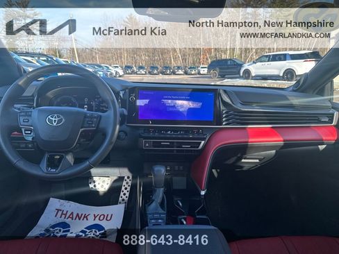 Used 2025 Toyota Camry Hybrid image 13