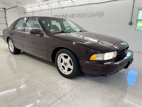 Used 1996 Chevrolet Impala SS RWD image 3