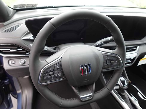 New 2026 Buick Envista Avenir image 12