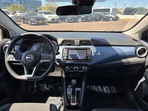 Used 2025 Nissan Versa SV FWD image 31