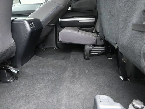 Used 2016 Toyota Tundra SR5 w/ SR5 Upgrade Package AWD/4WD image 17