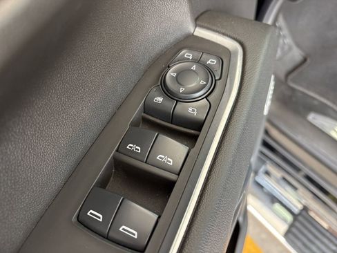 Used 2025 GMC Sierra 1500 SLT AWD/4WD image 11