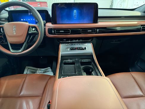Used 2025 Lincoln Aviator Reserve w/ Illumination Package image 22