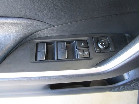 Used 2024 Toyota RAV4 XLE Premium FWD image 28