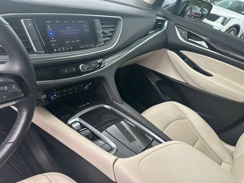 Used 2023 Buick Enclave Premium FWD image 33
