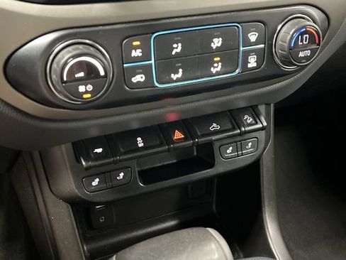 Used 2016 Chevrolet Colorado Z71 AWD/4WD image 18