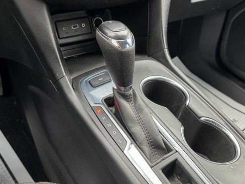 Used 2021 Chevrolet Equinox LT image 31