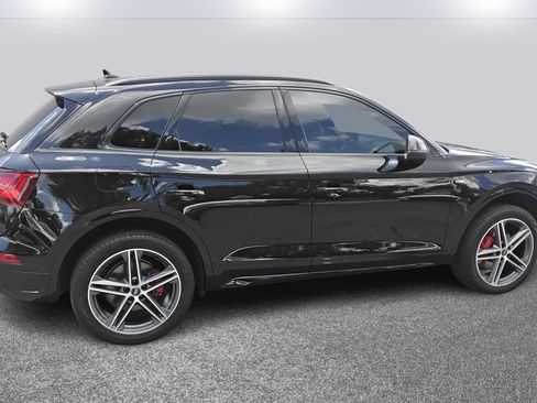 Certified 2024 Audi Q5 e Premium Plus w/ Premium Plus Package image 4