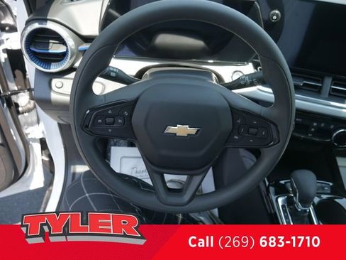 New 2025 Chevrolet Trax LT image 29