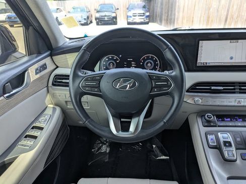 Used 2022 Hyundai Palisade Limited w/ Cargo Package AWD/4WD image 16