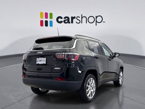 Used 2023 Jeep Compass Latitude image 5