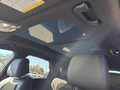 Used 2023 Genesis GV70 2.5T w/ Sport Prestige Package image 27