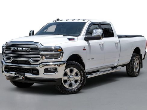 Used 2025 RAM 3500 Laramie AWD/4WD image 4
