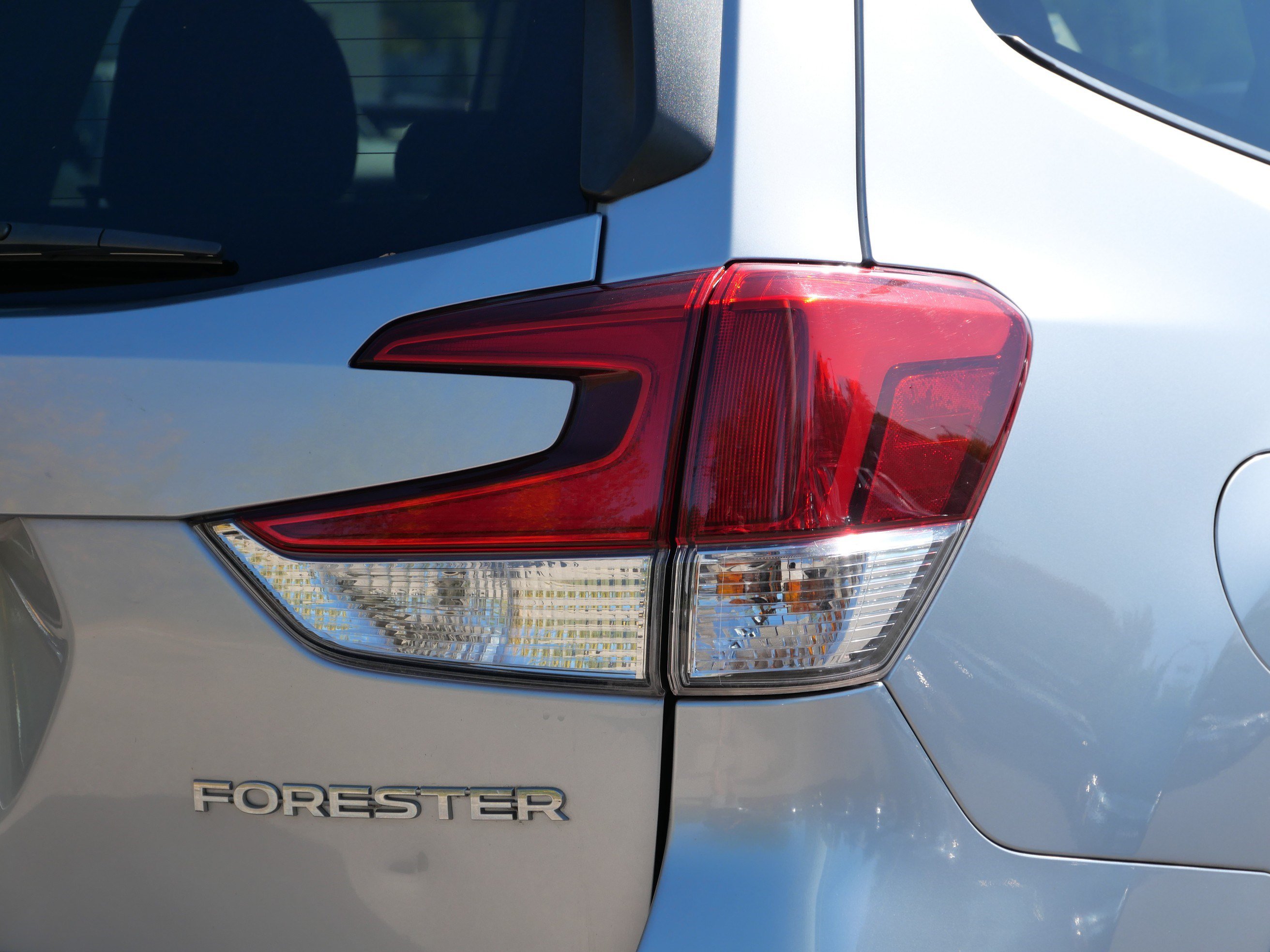 Used 2019 Subaru Forester Premium AWD/4WD image 16
