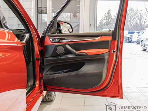 Used 2016 BMW X5 M image 42