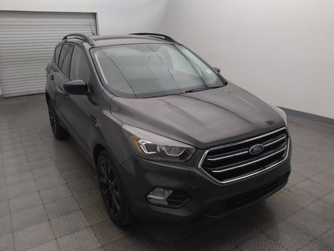 Used 2018 Ford Escape SE w/ SE Sport Appearance Package FWD image 14