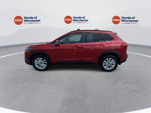 Used 2022 Toyota Corolla Cross LE AWD/4WD image 5