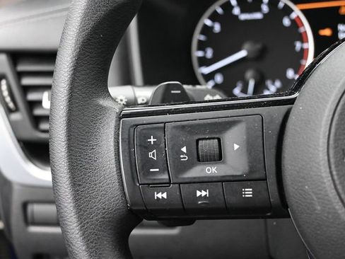 Used 2023 Nissan Rogue SV image 20