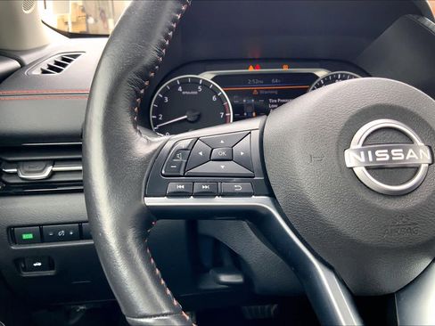 Used 2024 Nissan Sentra SR w/ SR Premium Package image 23