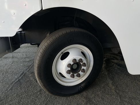 Used 2017 Ford E-350 and Econoline 350 Super Duty w/ A/C Prep Package image 14