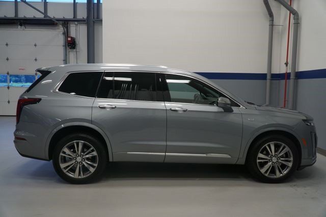 Certified 2024 Cadillac XT6 Premium Luxury AWD/4WD image 9