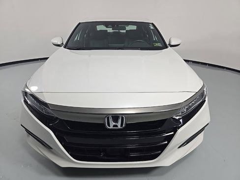 Used 2019 Honda Accord Sport image 2