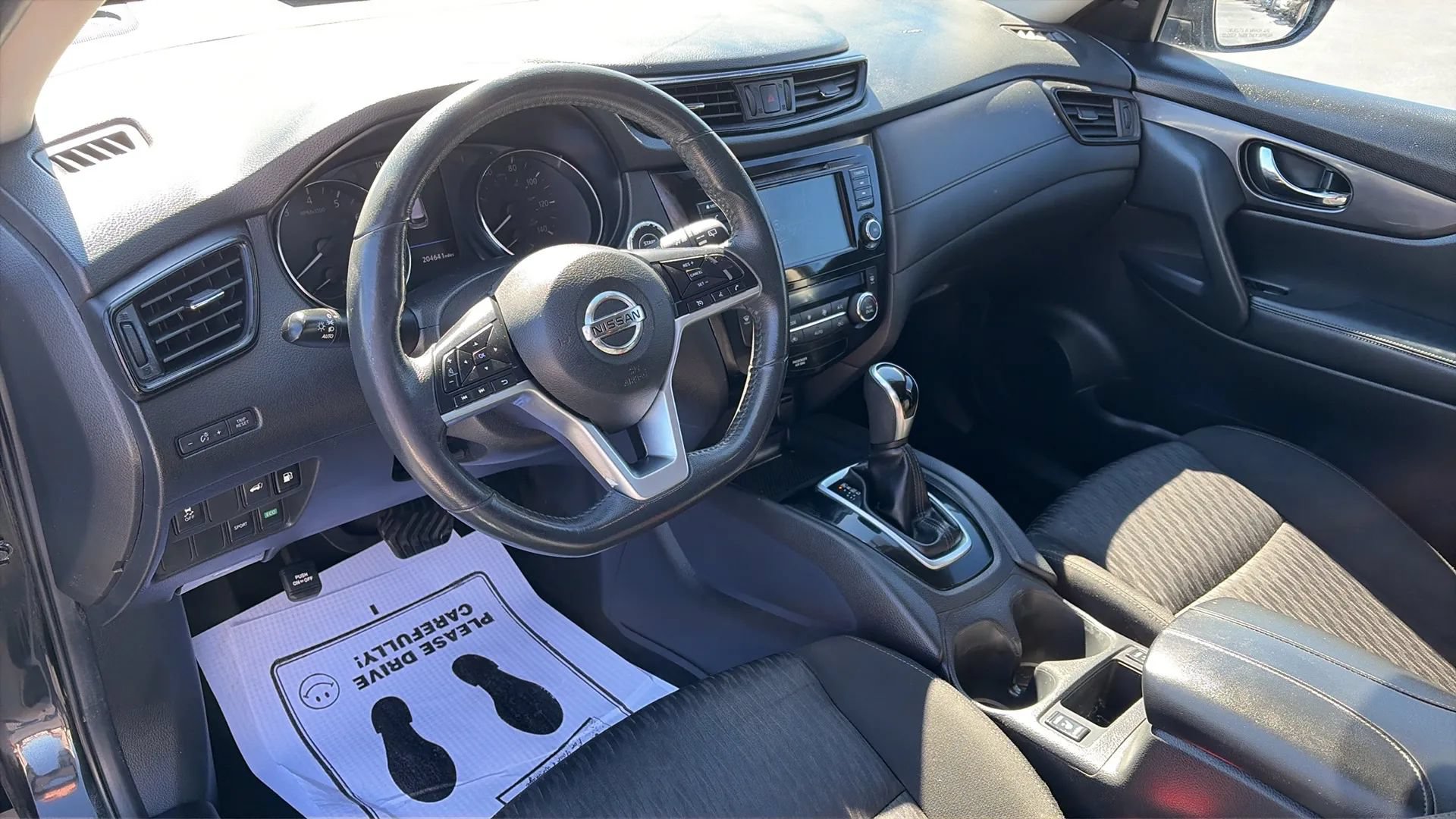 Used 2018 Nissan Rogue SV FWD image 10