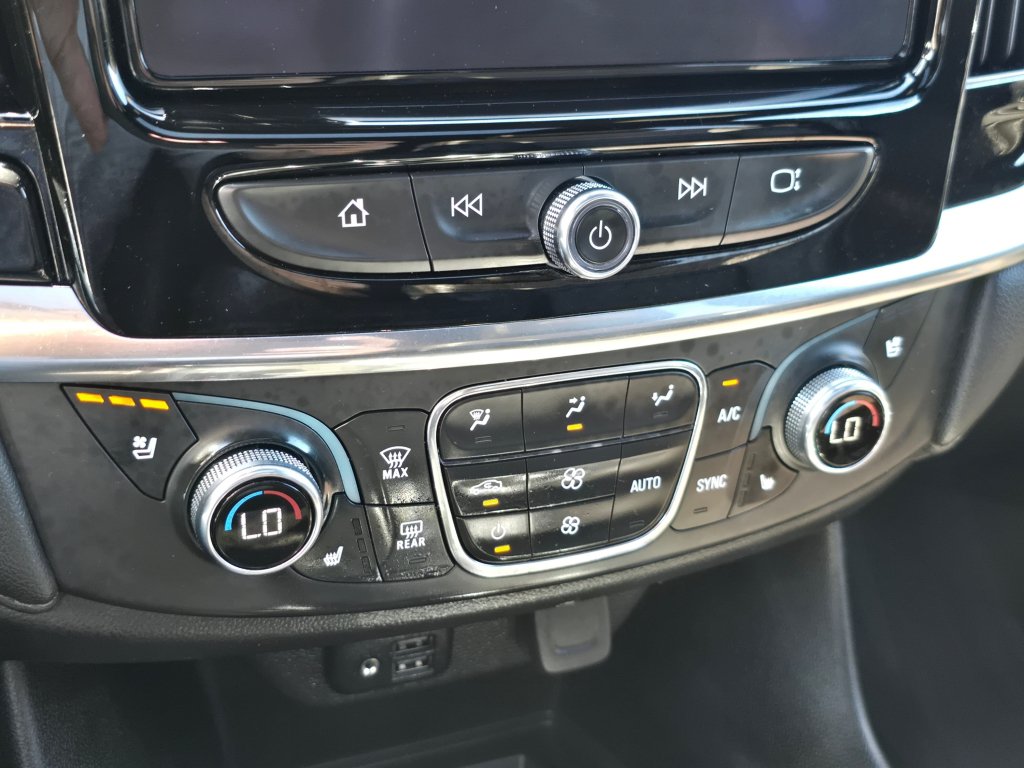 Used 2023 Chevrolet Traverse High Country w/ LPO, 'HIT The Road' Package AWD/4WD image 11