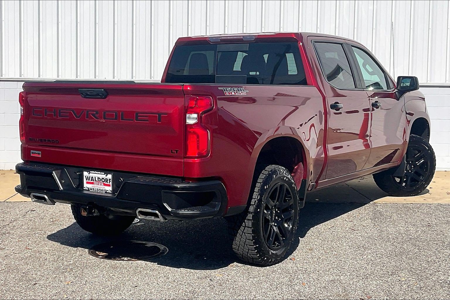 Used 2022 Chevrolet Silverado 1500 LT Trail Boss w/ Convenience Package II AWD/4WD image 17