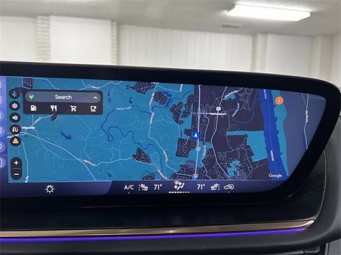 Used 2024 Buick Envision Avenir image 14