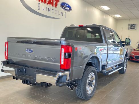 New 2026 Ford F250 Lariat w/ Chrome Package AWD/4WD image 7