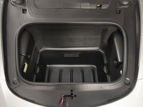 Used 2025 Porsche 718 Cayman image 41