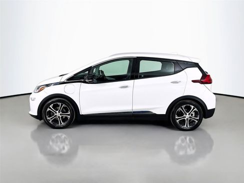 Used 2019 Chevrolet Bolt Premier w/ Infotainment Package FWD image 6