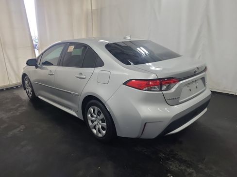 Used 2020 Toyota Corolla LE w/ Carpet Mat Package (TMS) FWD image 6