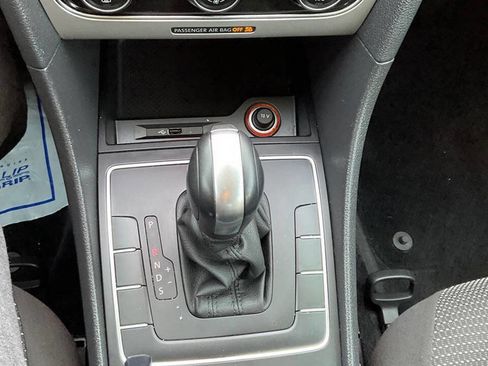 Used 2016 Volkswagen Passat 1.8T S image 9